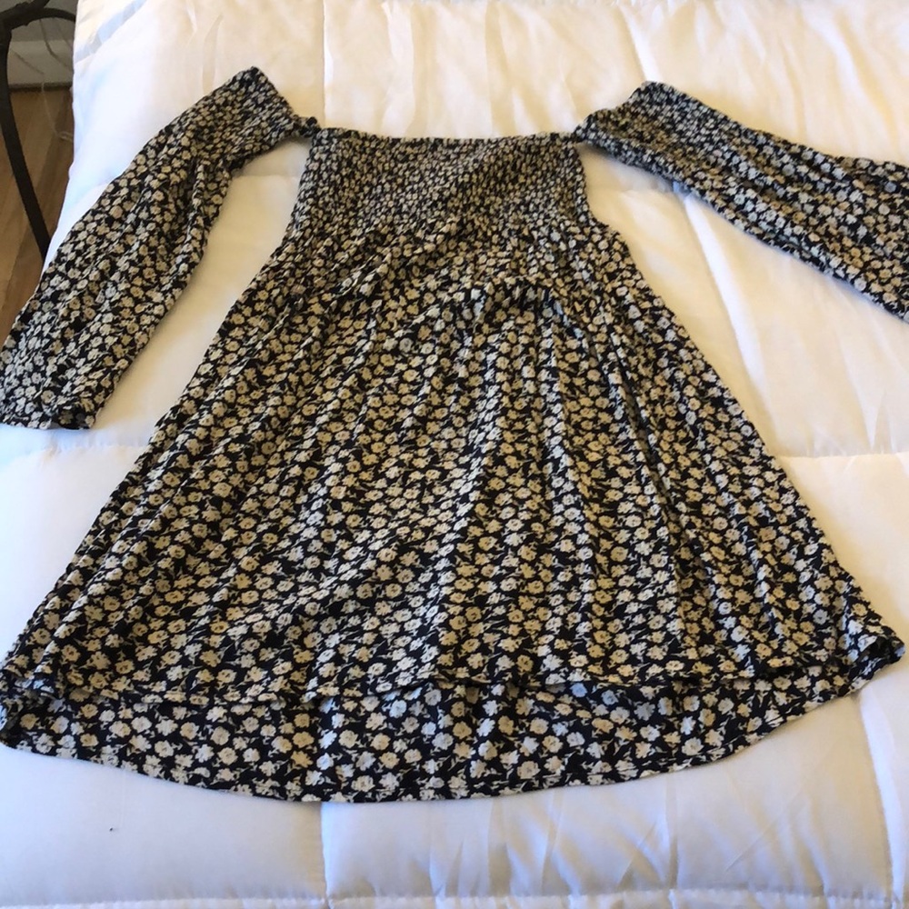 Mini, long sleeve dress